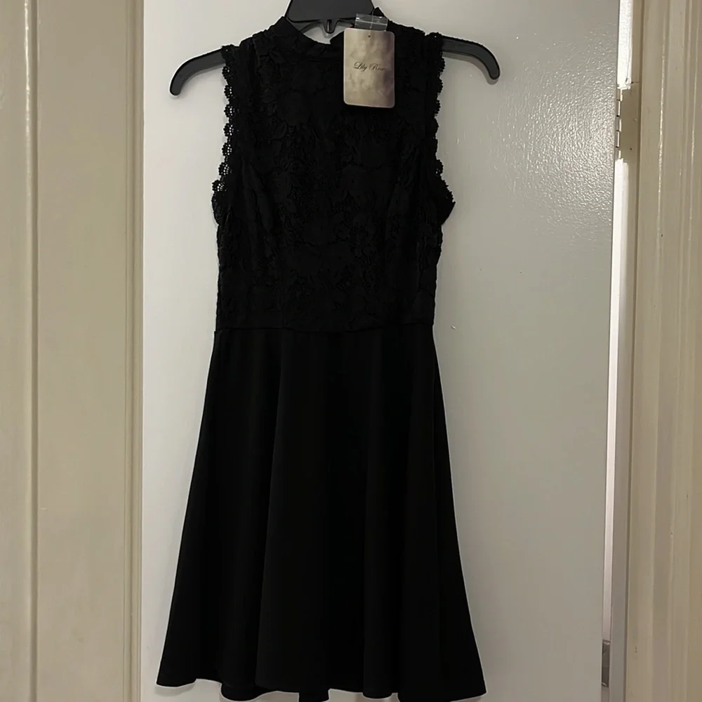 Little Black Dress (with keyhole back). - Picture 2 of 5